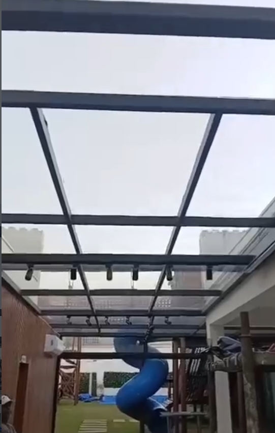 Cobertura em vidro
